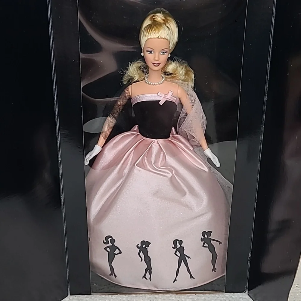 Vintage Mattel Elegant 2000 Timeless Silhouette Retro Barbie Caucasian/Blonde